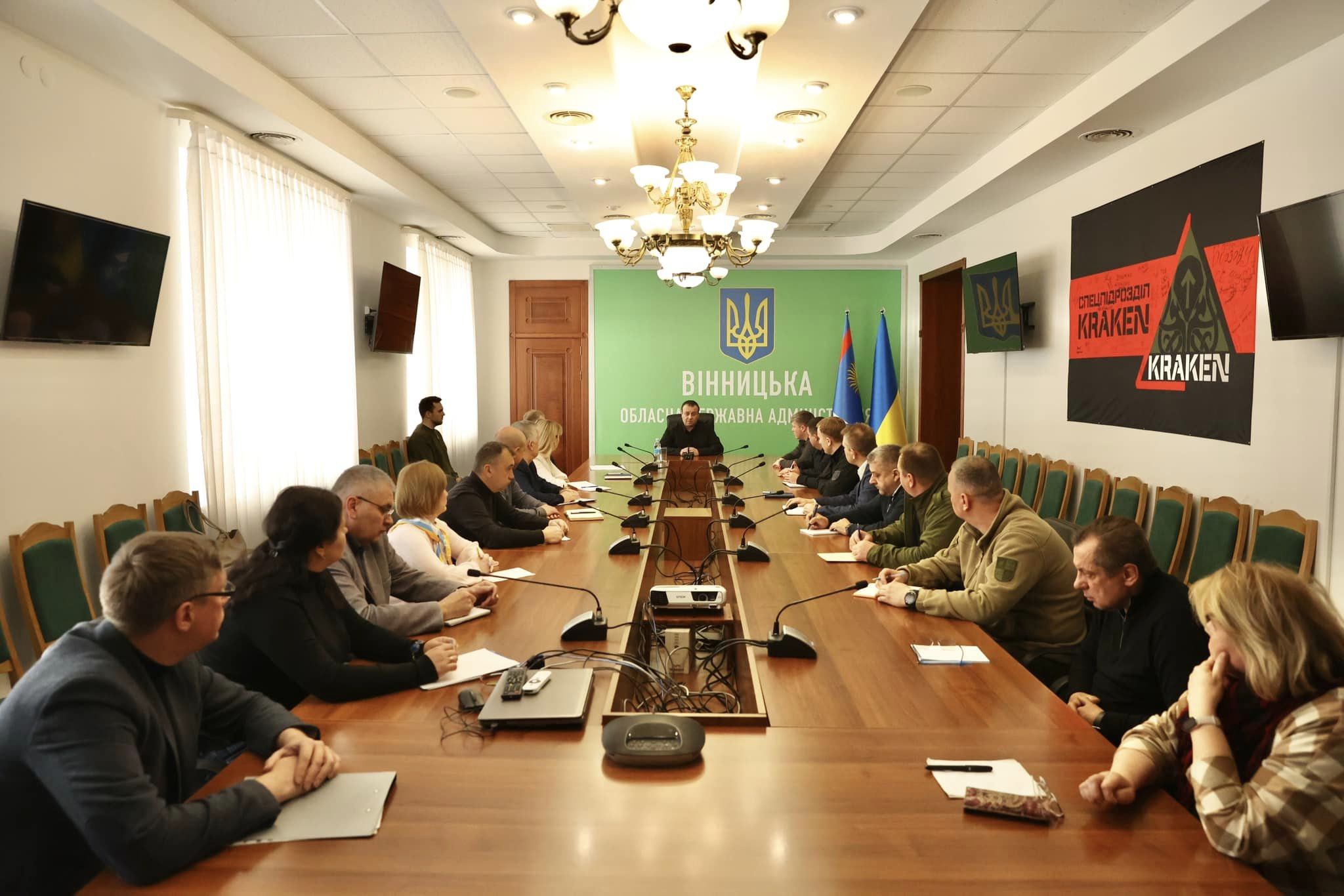 Сергій Борзов провів нараду зі своїми заступниками та керівниками структурних підрозділів ОВА 