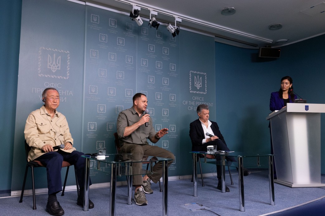 Триває активна робота над рекомендаціями щодо гарантій безпеки для України – Андрій Єрмак 