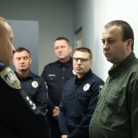 Начальник ОВА Сергій Борзов та поліцейські