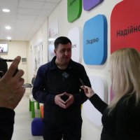 Заступник Начальника ОВА Андрій Кавунець дає інтерв’ю журналістці