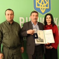 Вручення нагород волонтерам та працівникам комунальних підприємств регіону, які працювали на деокупованій території Херсонщини