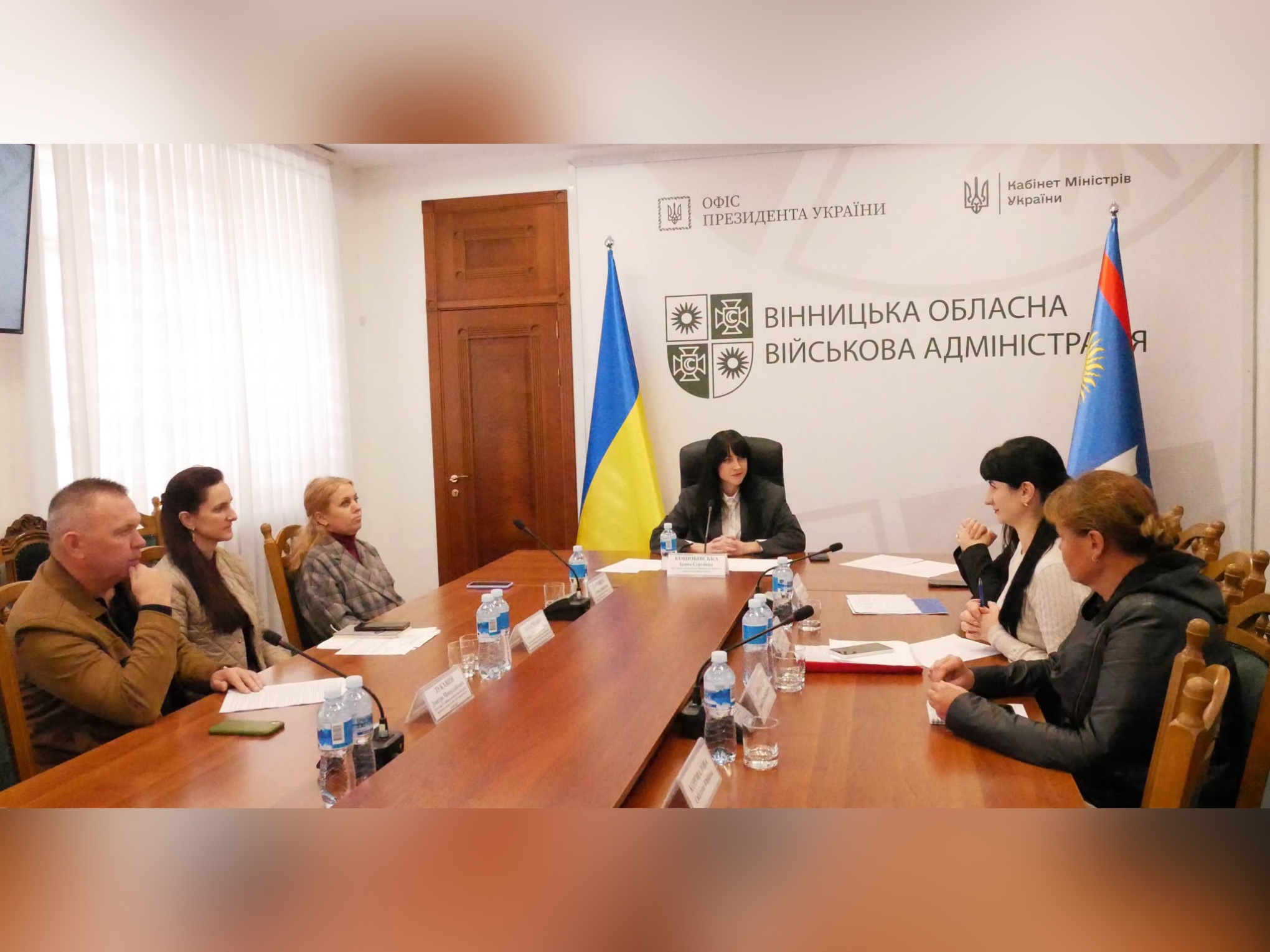 заступниця начальниці ОВА Ірина Коцюбівська та учасники наради