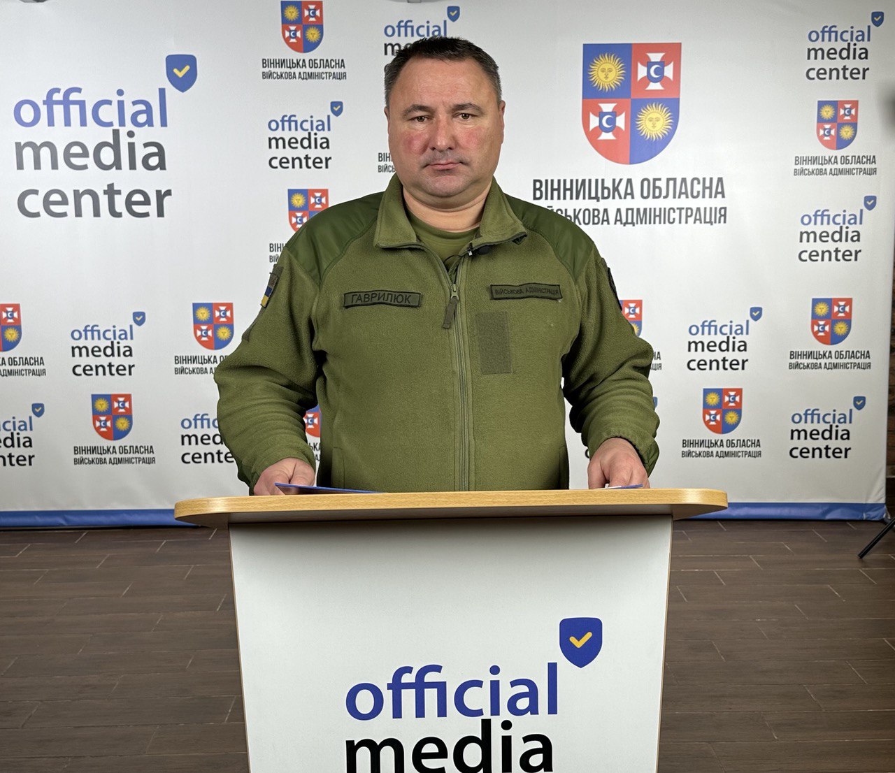 Начальник районної військової адміністрації Олександр Гаврилюк під час брифінгу