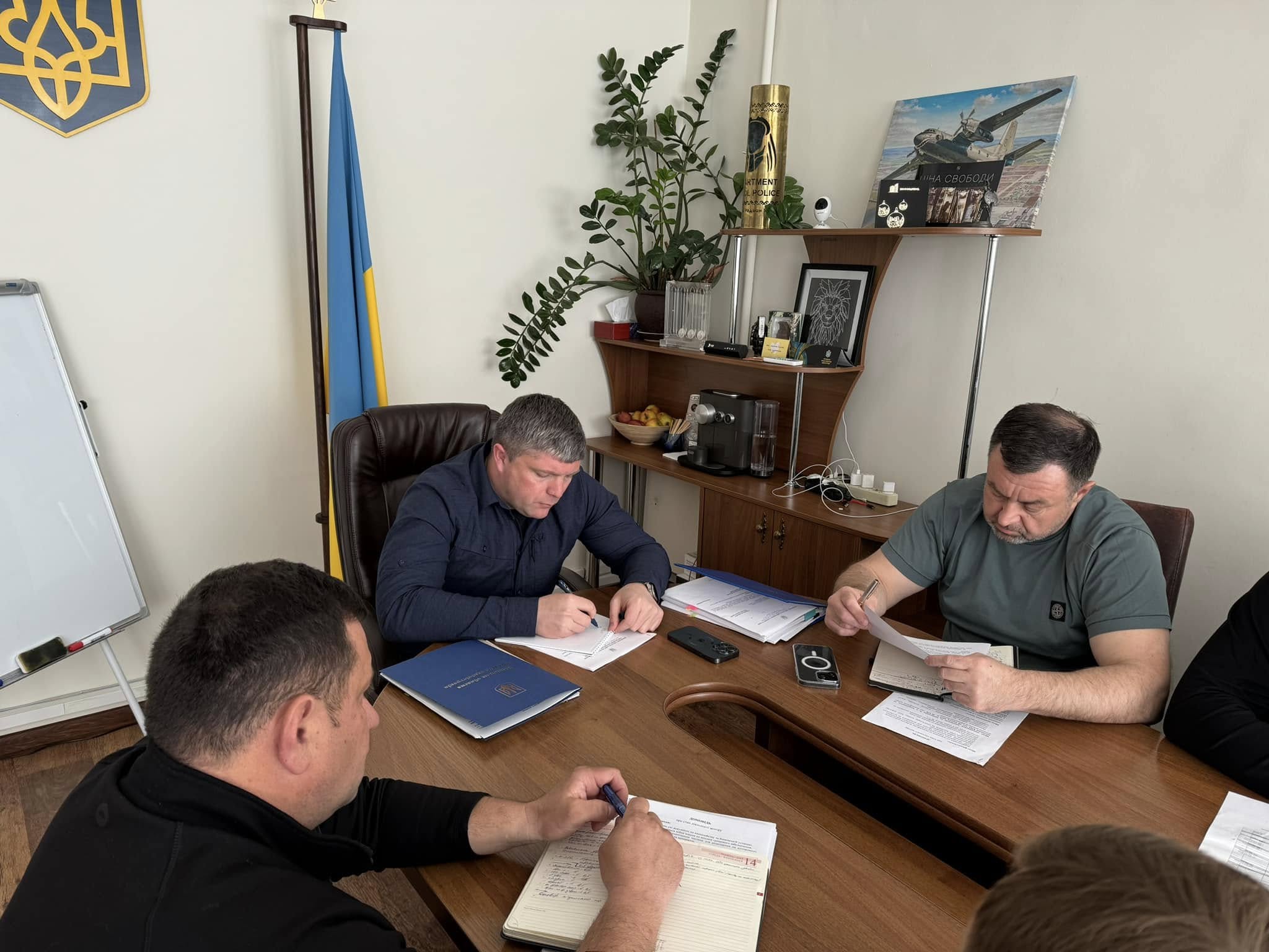На Вінниччині обговорили стан дорожньої інфраструктури та ситуацію з пасажирськими перевезеннями