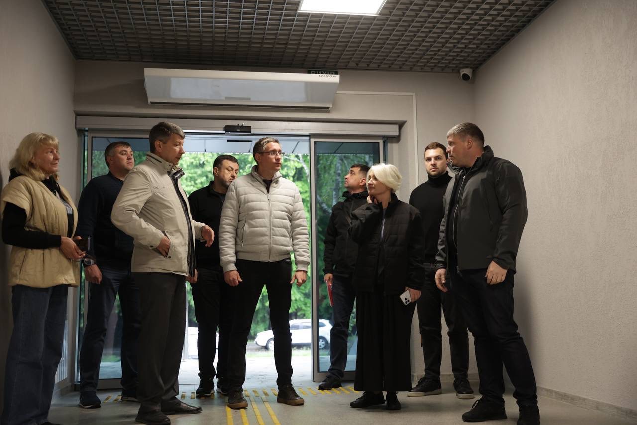 Перша заступниця начальника ОВА Наталя Заболотна, заступник начальника ОВА Олександр Піщик та учасники заходу