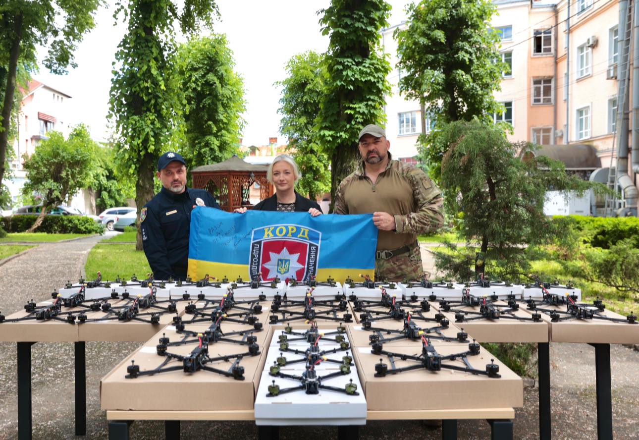 Чергову партію FPV-дронів передали вінницькому КОРДу