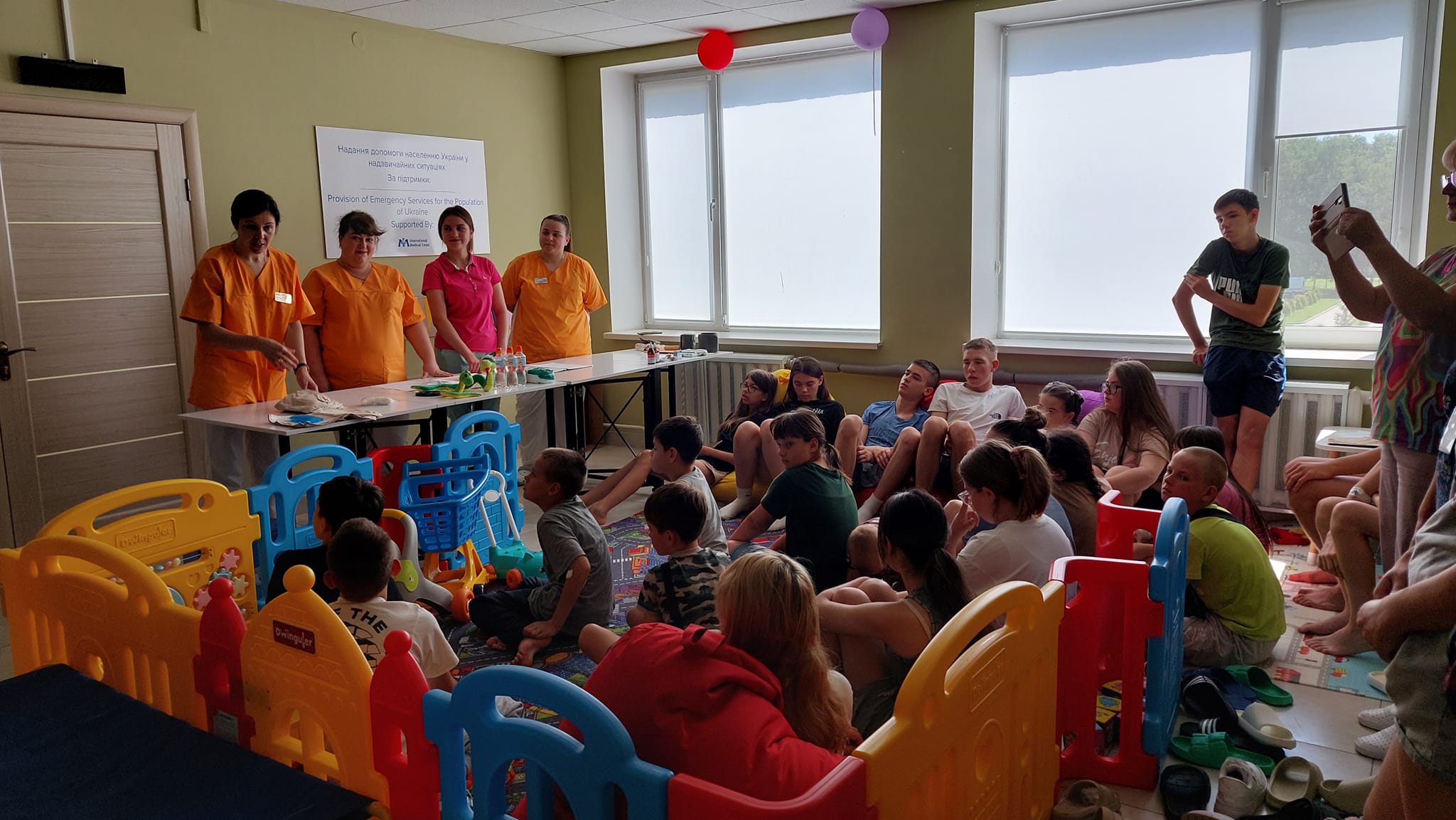 У Вінницькій обласній дитячій лікарні проводять майстер-класи «Допоможи собі сам» для маленьких пацієнтів