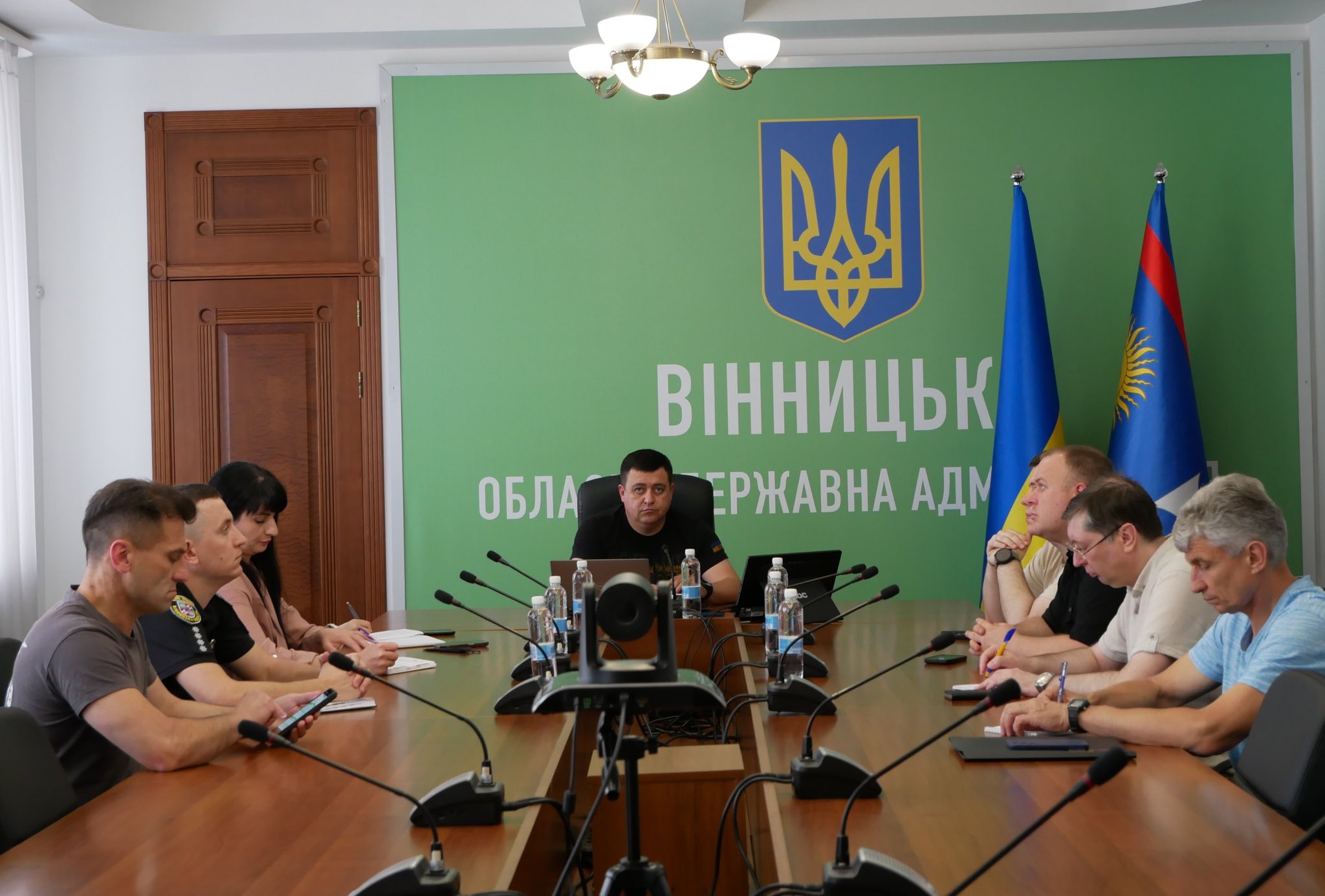 Заступник начальника ОВА Андрій Кавунець та учасники зустрічі