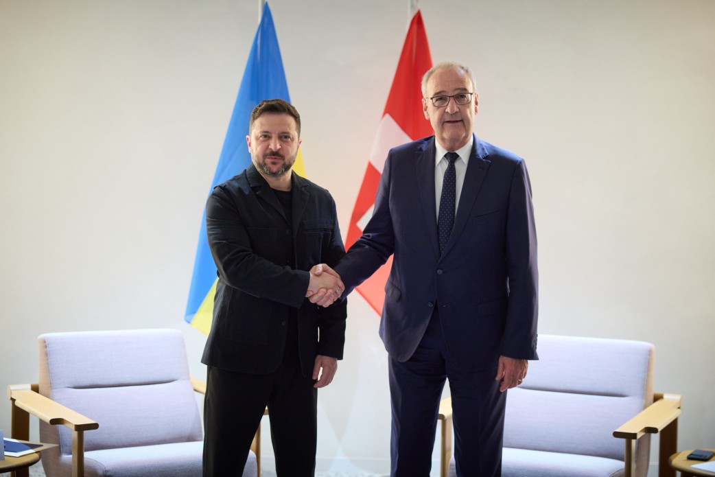 Президент України Володимир Зеленський із Президентом Швейцарії Гі Пармеленом