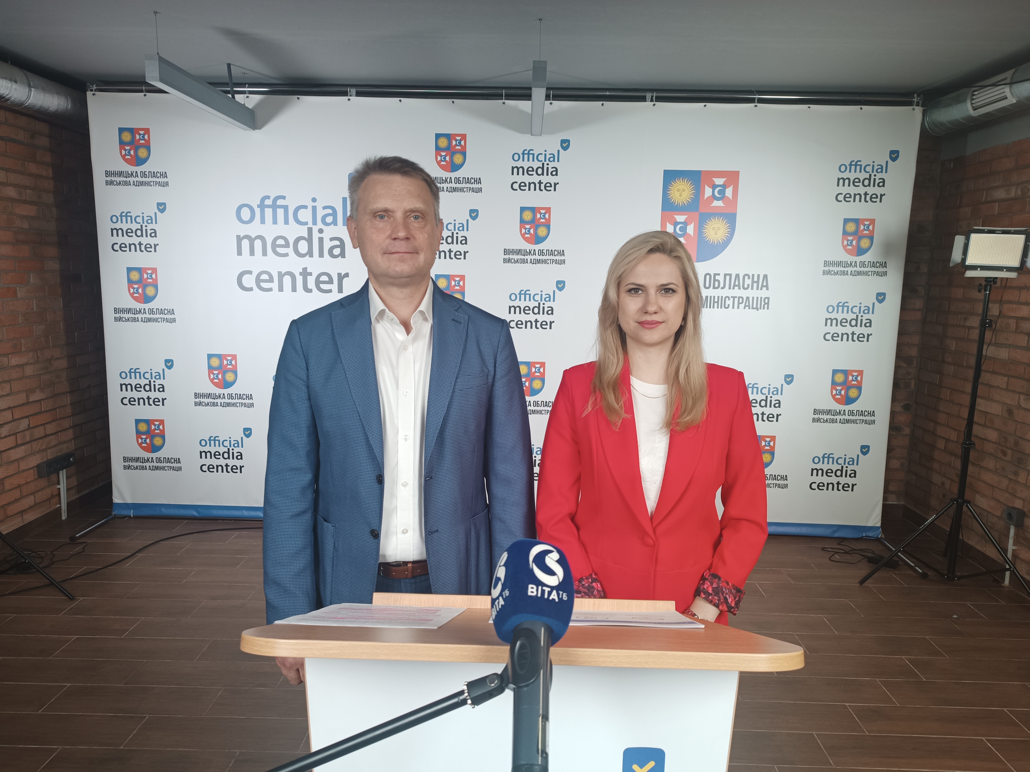 Директор Департаменту міжнародного співробітництва та регіонального розвитку Вінницької ОВА Ігор Цехановський та директорка Установи «Агенція регіонального розвитку Вінницької області» Єлизавета Савчук