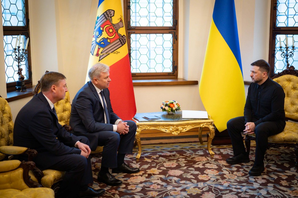 Президент України Володимир Зеленський та учасники зустрічі