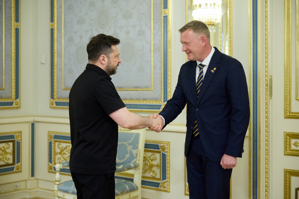 Президент України Володимир Зеленський провів зустріч із міністром оборони Латвії Райвісом Мелнісом