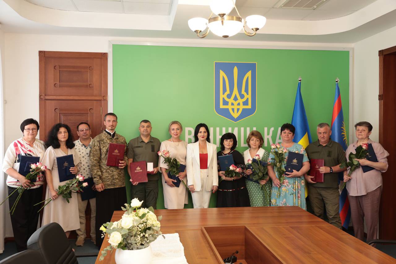 Медиків Вінниччини відзначили державними нагородами з нагоди професійного свята