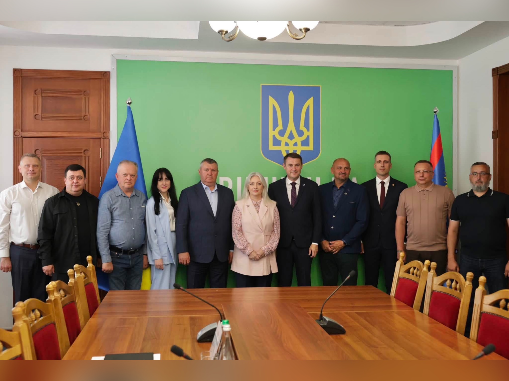 Начальниця ОВА Наталя Заболотна та учасники заходу