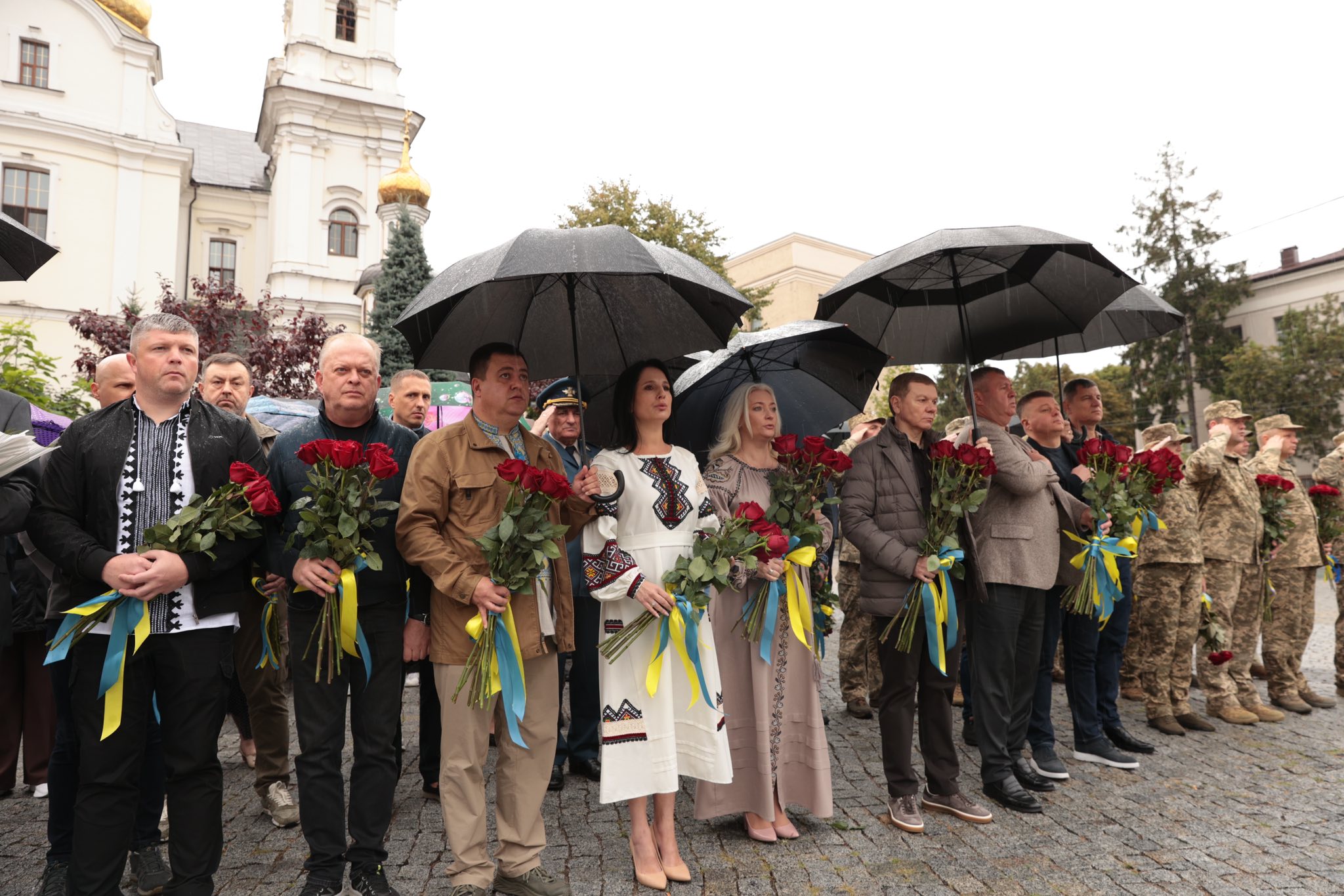 У День Незалежності України на Вінниччині вшанували памʼять полеглих Захисників та Захисниць 