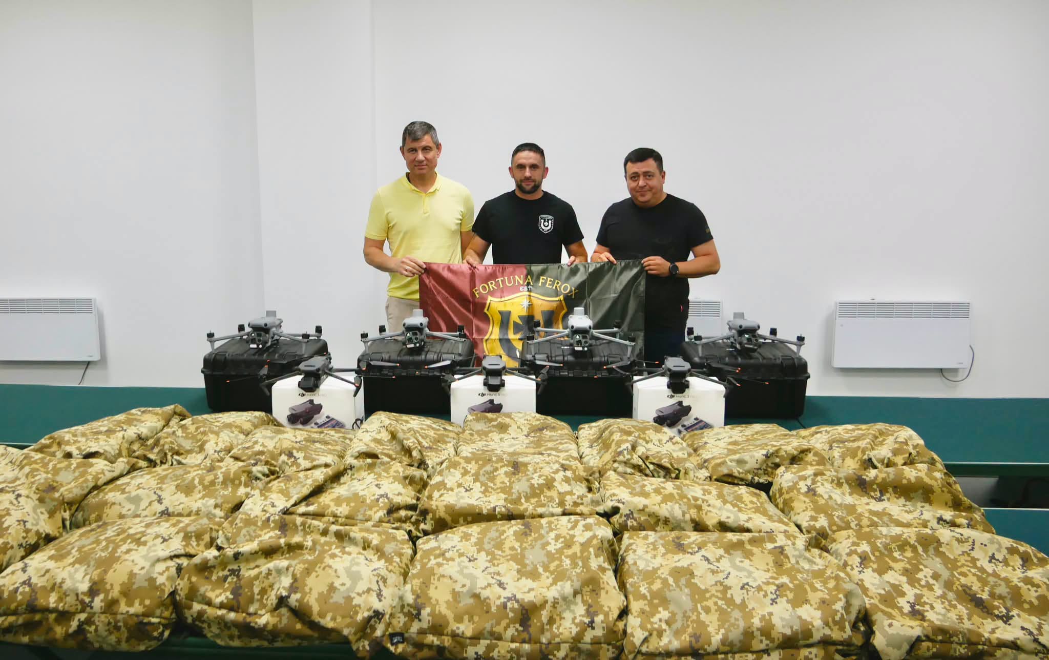 заступник начальниці ОВА Андрій Кавунець та учасники заходу