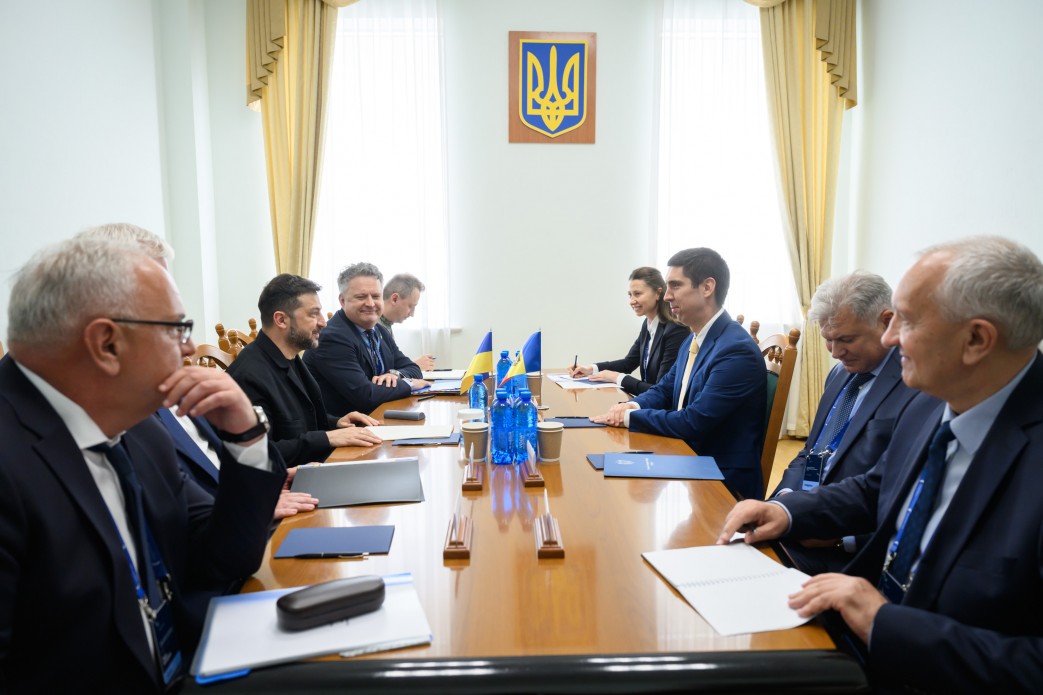 Президент України Володимир Зеленський та учасники заходу