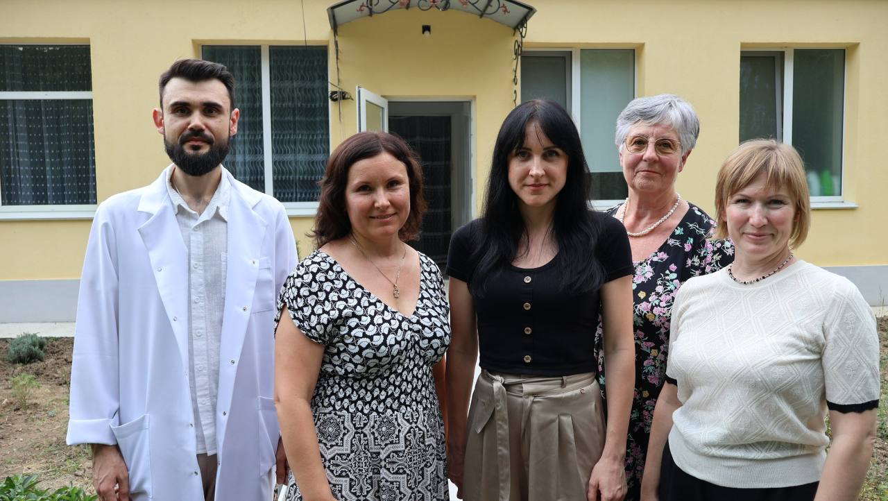 заступниця начальниці ОВА Ірина Коцюбівська та учасники заходу