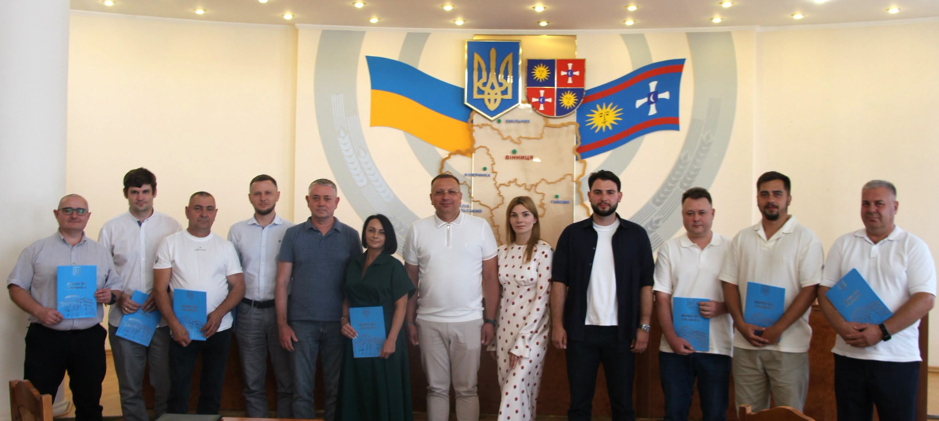 заступник начальниці ОВА Олександр Федорович та учасники заходу