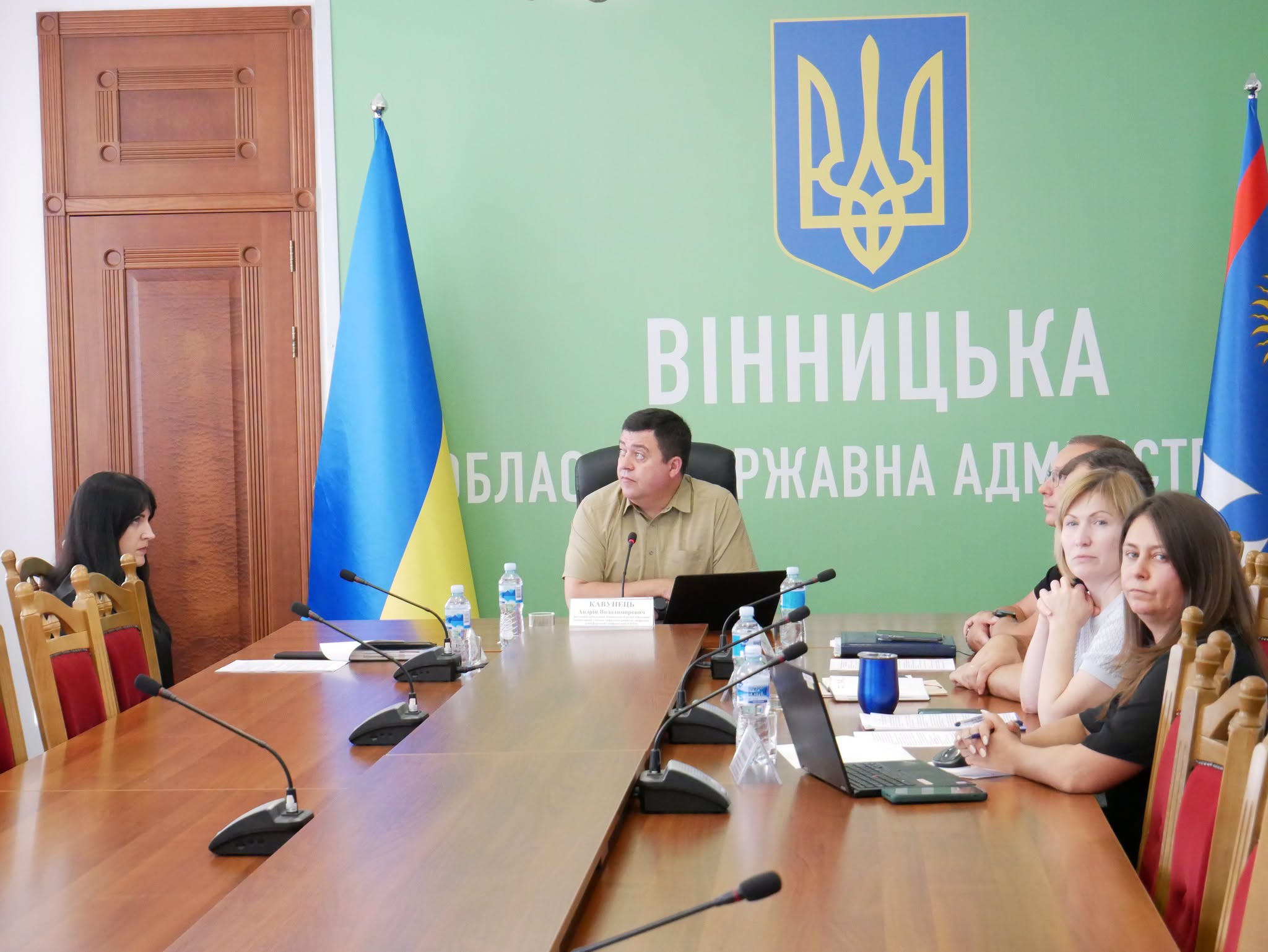заступник начальника ОВА (CDTO) Андрій Кавунець, заступниця начальника ОВА Ірина Коцюбівська, заступник начальника ОВА Олександр Федорович та учасники наради