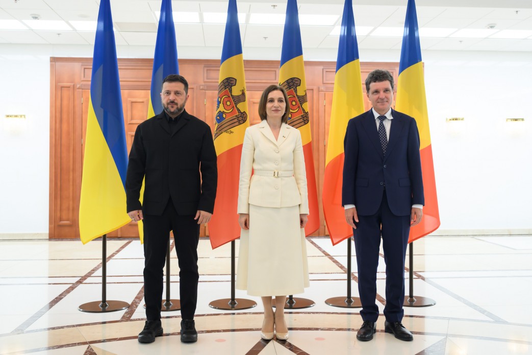Президент України Володимир Зеленський та учасники зустрічі