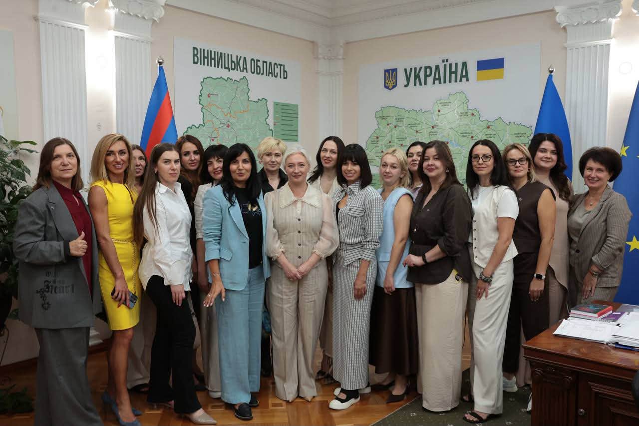начальниця ОВА Наталя Заболотна та учасники заходу