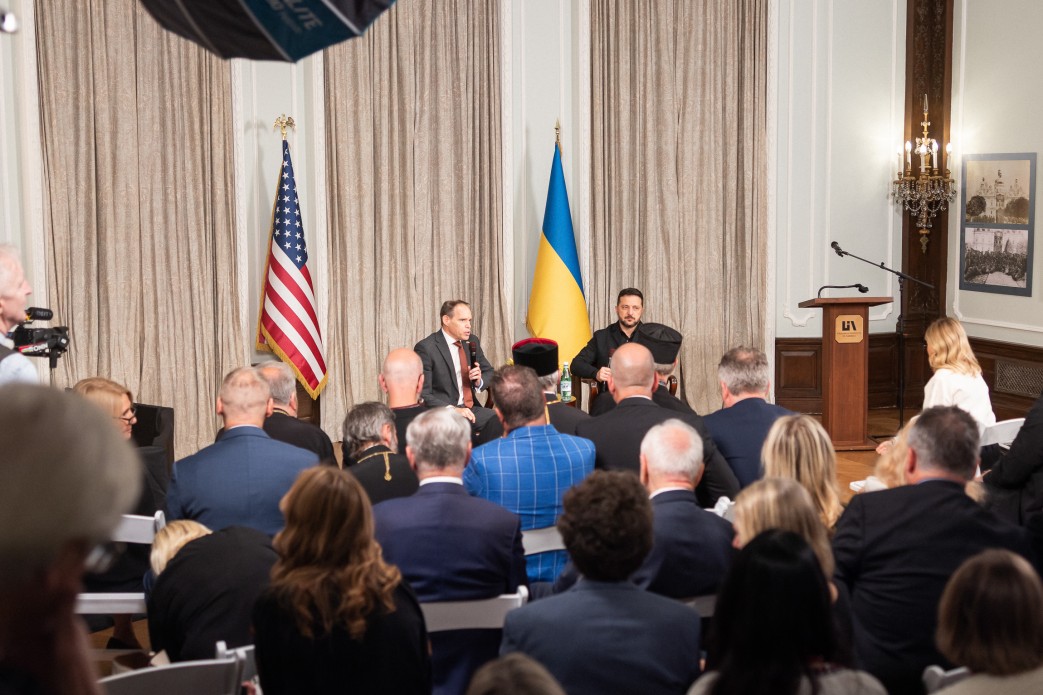 Президент України Володимир Зеленський та учасники заходу