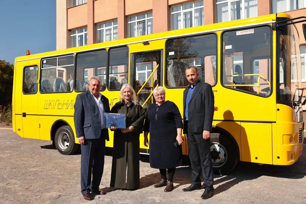 начальниця ОВА Наталя Заболотна та учасники заходу