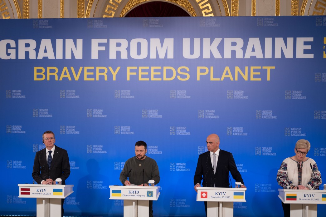 Україна очікує від партнерів додаткових систем ППО для захисту «зернового коридору» та Одещини – Президент