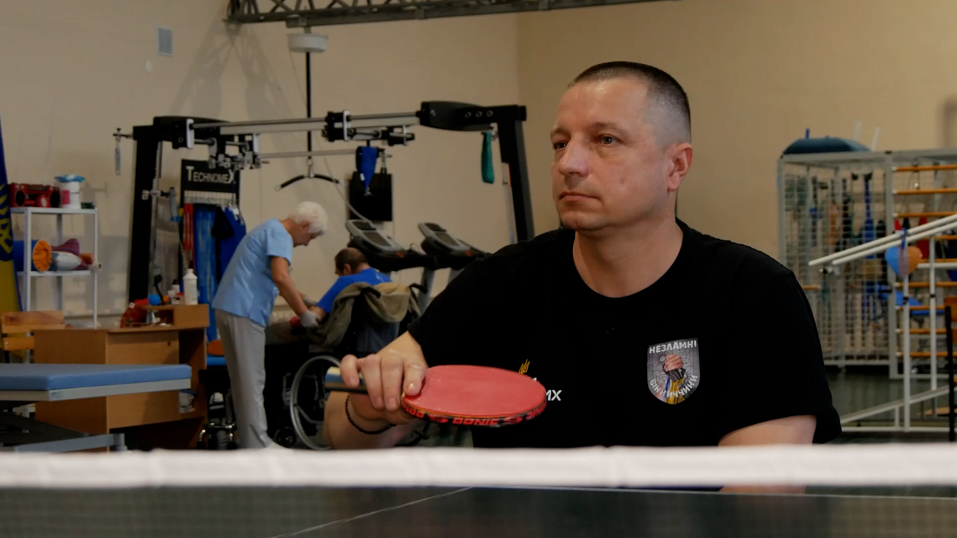 Бойовий медик Микола Єрьомін з Вінниччини знову вчиться ходити та наповнює життя новими хобі 