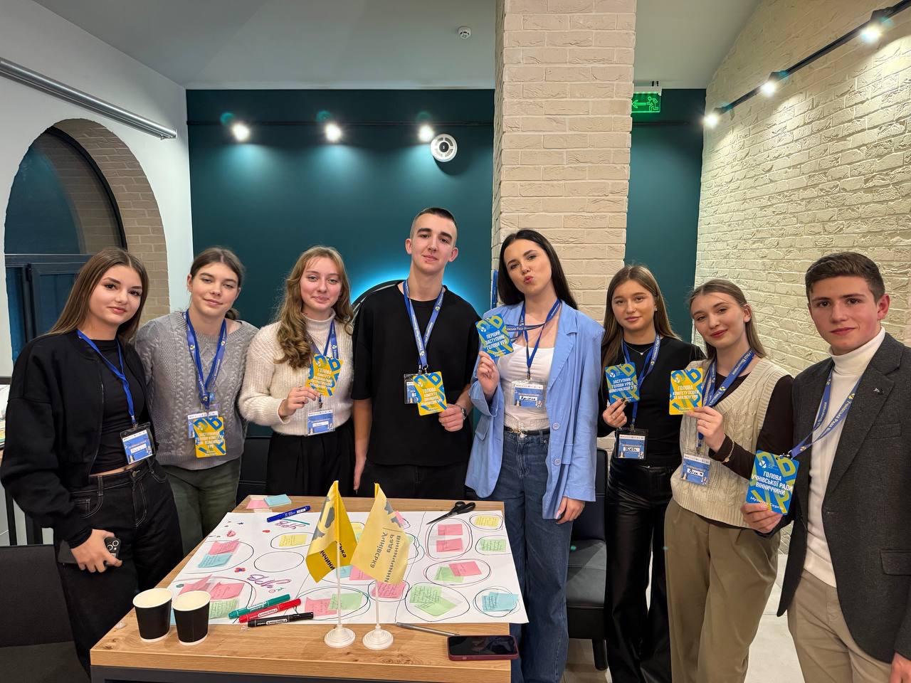 В артпросторі «ЕтноЧари» відбулася стратегічна сесія «(Не)формальна стратегія»