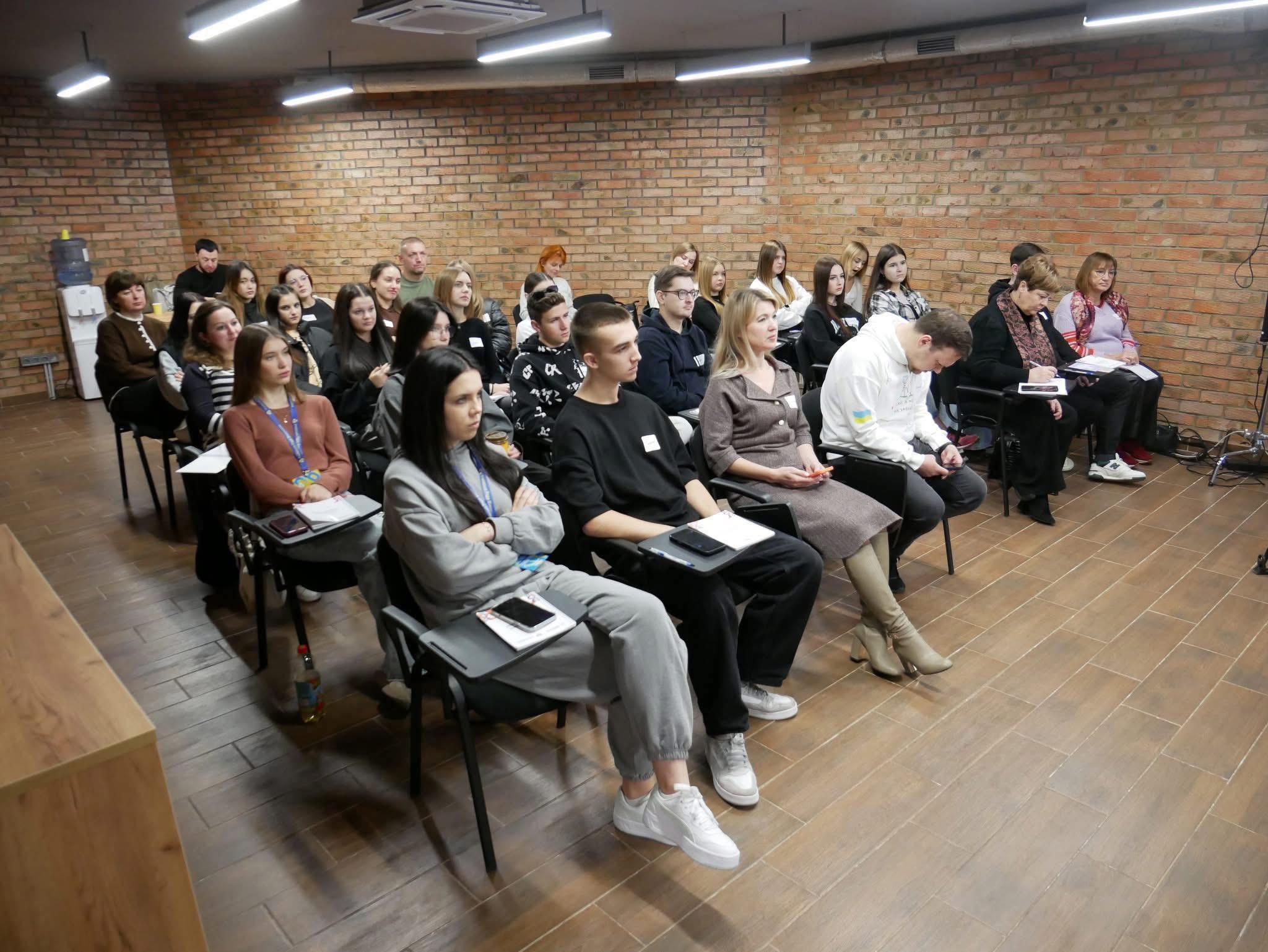 «Грантові можливості для молоді в громаді»: на Вінниччині провели воркшоп для молодіжних громадських організацій 