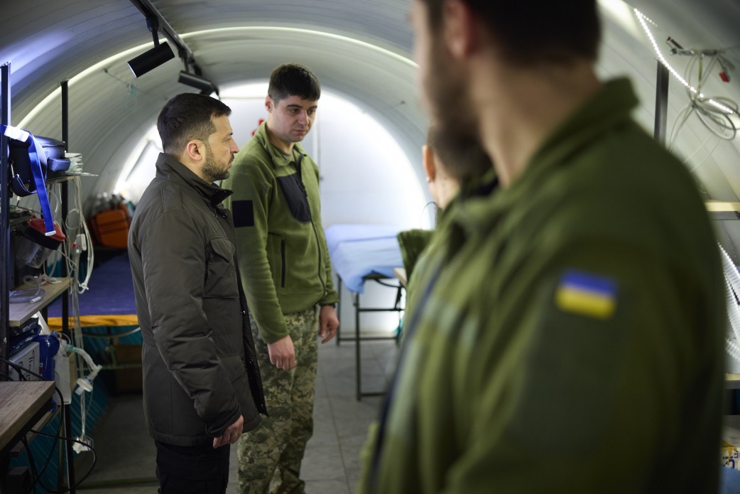 Президент України Володимир Зеленський та учасники зустрічі