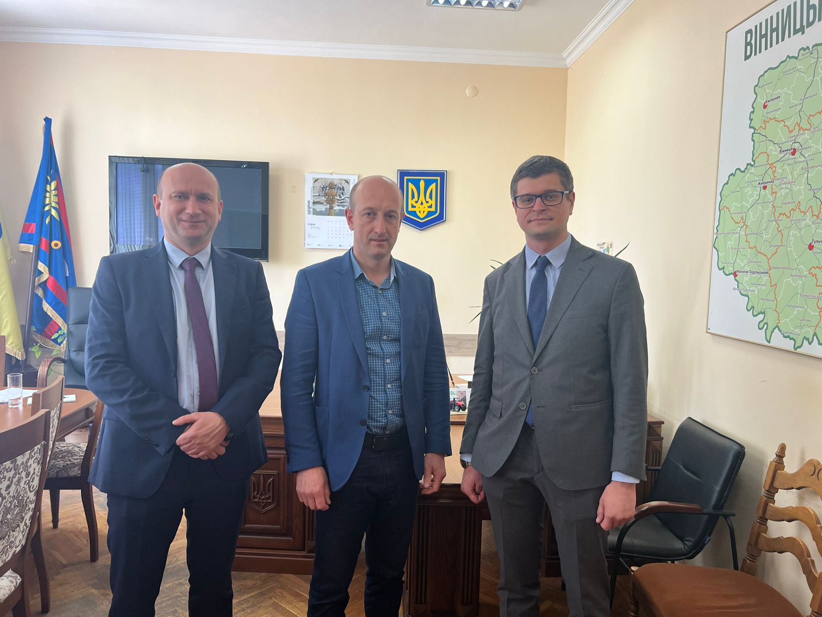 Директор Департаменту агропромислового розвитку обласної військової адміністрації, Радник з аграрних питань Посольства Республіки Польща та Віце-консул Генерального консульства Республіки Польща у кабінеті