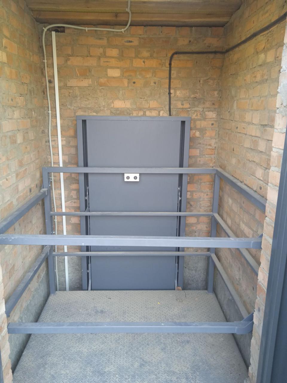 Фото підйомника для забезпечення доступу осіб з порушеннями опорно-рухового апарату