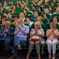 Привітання медичних працівників з нагоди професійного свята.