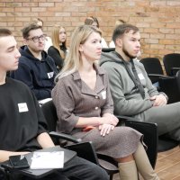 директорка Департаменту інформаційної діяльності та комунікацій з громадськістю ОВА Світлана Юзвак та учасники заходу