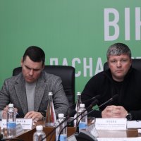 заступника Міністра розвитку громад та територій України Костянтин Ковальчук, заступник Начальника ОВА Олександр Піщик