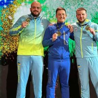 Троє спортсменів з України