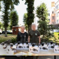 Перша заступниця начальника ОВА Наталя Заболотна та військовослужбовець