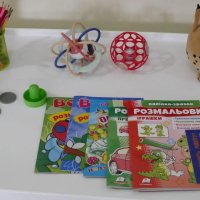 Розмальовки та іграшки для дітей