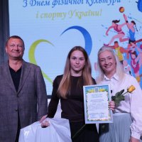 Перша  заступниця начальника ОВА Наталя Заболотна, заступник голови обласної Ради Ігор Івасюк та учасниця заходу