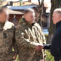 заступник начальника ОВА Сергій Здітовецький та військові