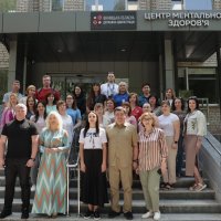 Перша заступниця начальника ОВА Наталя Заболотна, заступники начальника ОВА Олександр Піщик, Андрій Кавунець, регіональна координаторка Всеукраїнської програми ментального здоров'я "Ти як?" у Вінницькій області Олена Бессараба та учасники заходу