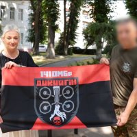 Перша заступниця начальника ОВА Наталя Заболотна та військовослужбовець