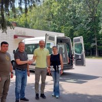 Огляд автівки яку передали Подільському регіональному центру онкології для транспортування пацієнтів.