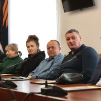екран з учасниками онлайн-зустрічі