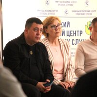 заступник начальника ОВА Андрій Кавунець та директорка Вінницького обласного центру соціальних служб Олена Стоялова