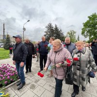 покладання квітів до пам'ятника жертвам Чорнобильської катастрофи