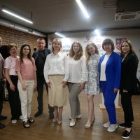 Директорка Департаменту інформаційної діяльності та комунікацій з громадськістю Світлана Юзвак та учасники заходу